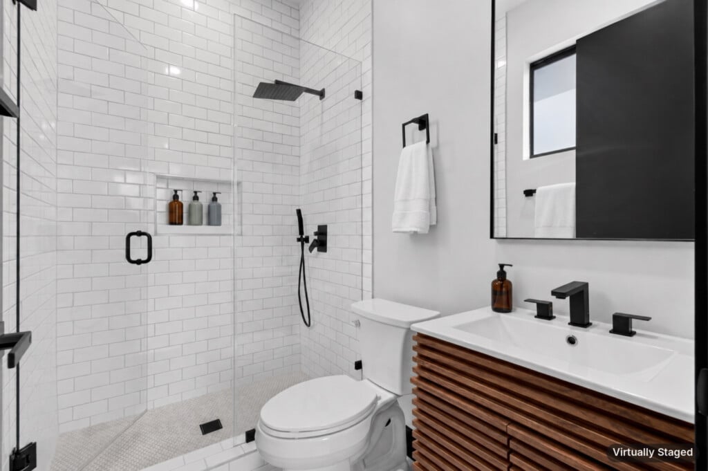 3541 NE 13th Ave, Unit A — bathroom, black fixtures