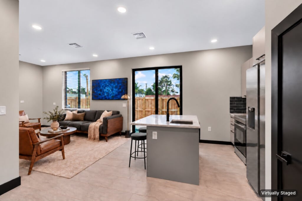 3541 NE 13th Ave, Unit A — living area and kitchen
