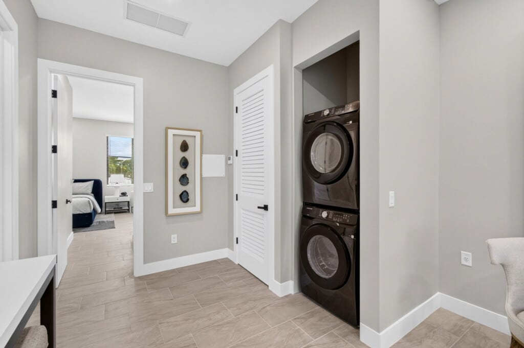 3541 NE 13th Ave, Unit B — stacked Samsung washer and dryer