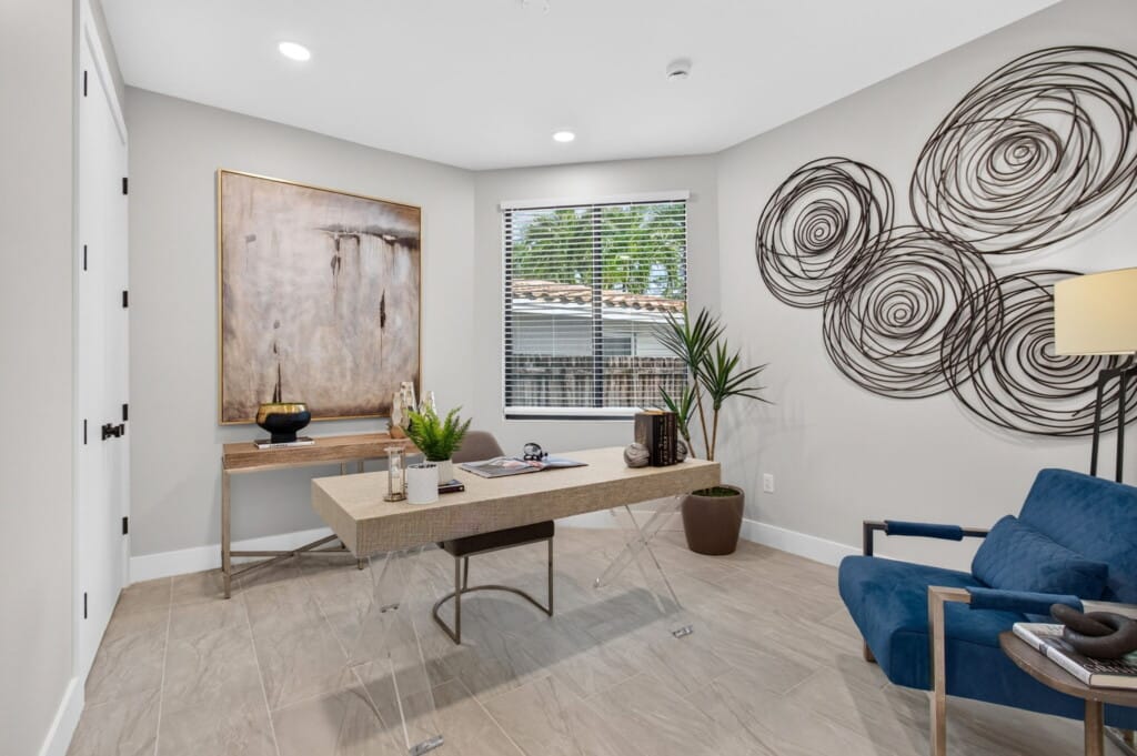 3541 NE 13th Ave, Unit B — Horizon Residence office, professionally staged